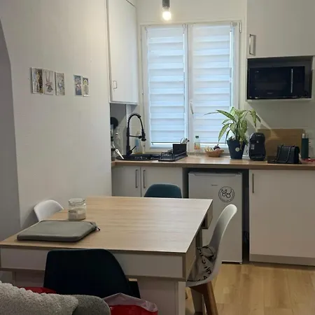Apartman Studio 13 *